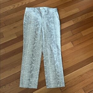 Avenue Montaigne pull on “Lulu” snake print crop pant